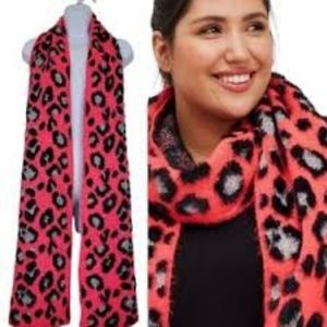Torrid Leopard Scarf and Pom Beanie Magenta EUC
